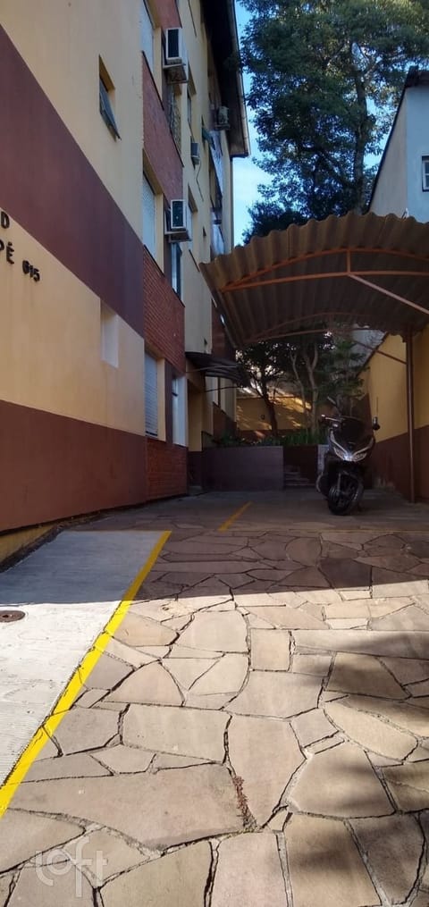 Image 24 - 250084